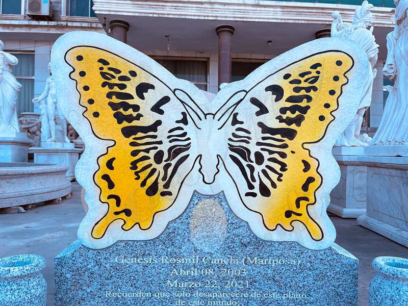 High Quality Beautiful Marble Butterfly Headstones for Graves (1)